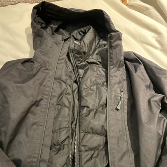 The North Face Women's Black Jacket - Picture 4 of 8